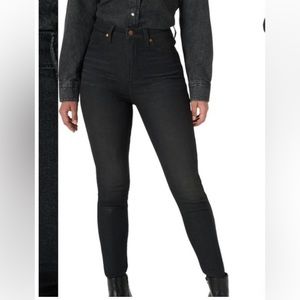 WRANGLER Wriggler High Waist Skinny Jeans
size 28